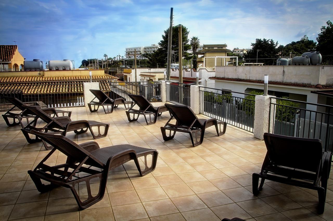 B&B Solarium Lido di Noto エクステリア 写真